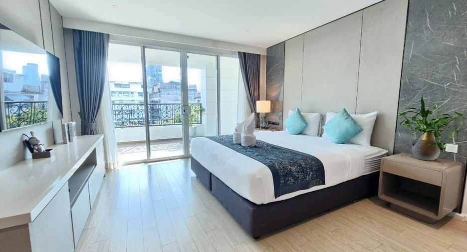 For rent 2 bedrooms apartment in Khlong Toei, Bangkok
