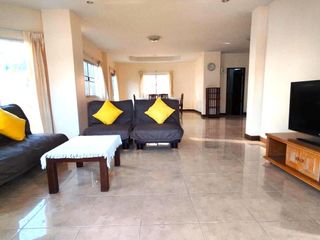Haus zur Miete mit 3 Zimmer in Bang Lamung, Chonburi