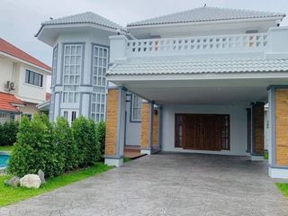 Villa zur Miete und zum Kauf mit 4 Zimmer in San Kamphaeng, Chiang Mai