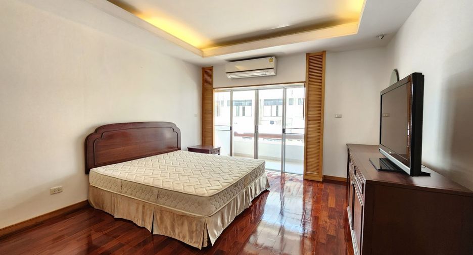 Apartamento en alquiler de 3 habitaciones en Bang Rak, Bangkok