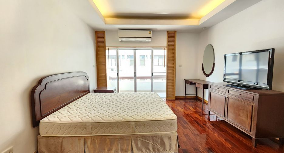 Apartamento en alquiler de 3 habitaciones en Bang Rak, Bangkok
