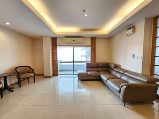 À louer 3 chambres appartement à Bang Rak, Bangkok