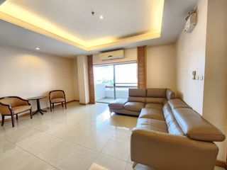 À louer 3 chambres appartement à Bang Rak, Bangkok