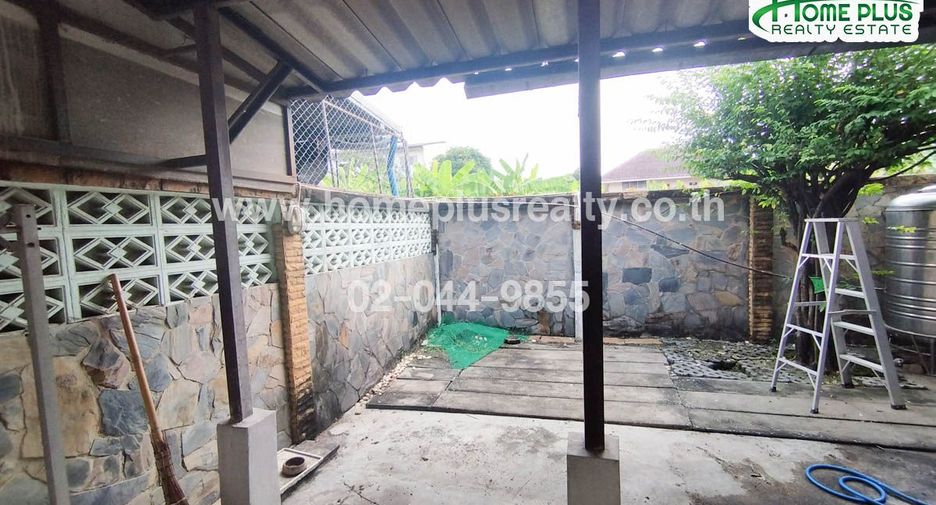 For sale 2 ベッドルーム house in Khlong Sam Wa, Bangkok