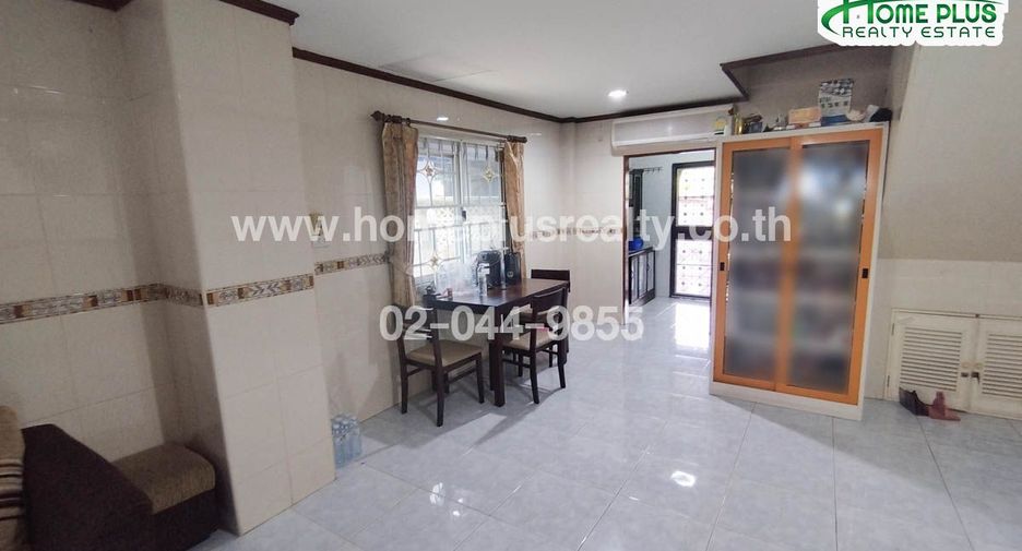 For sale 2 ベッドルーム house in Khlong Sam Wa, Bangkok