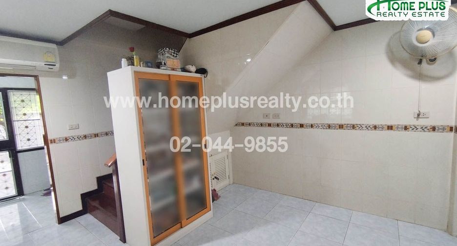 For sale 2 ベッドルーム house in Khlong Sam Wa, Bangkok
