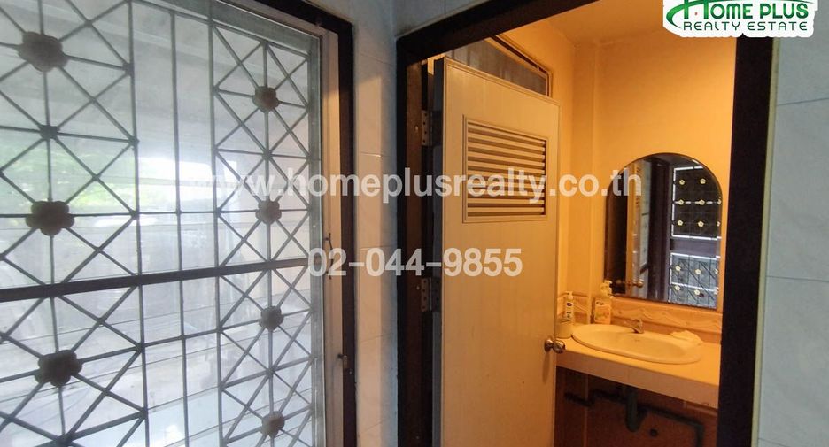 For sale 2 ベッドルーム house in Khlong Sam Wa, Bangkok