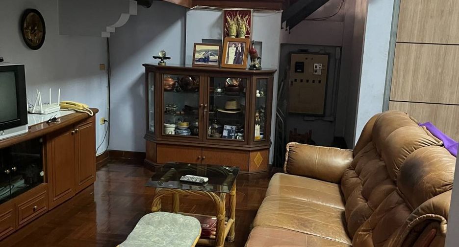 For sale 2 bedrooms house in Mueang Samut Prakan, Samut Prakan