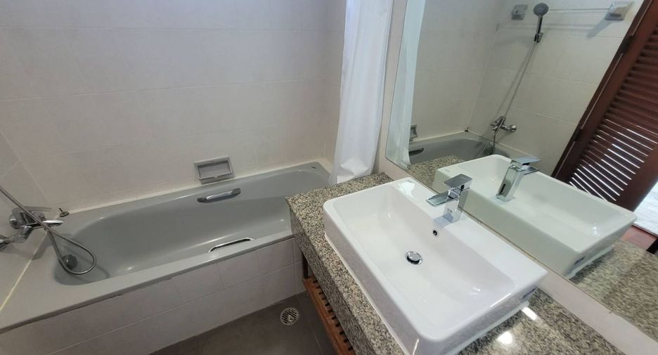 Apartamento en alquiler de 2 habitaciones en Khlong Toei, Bangkok