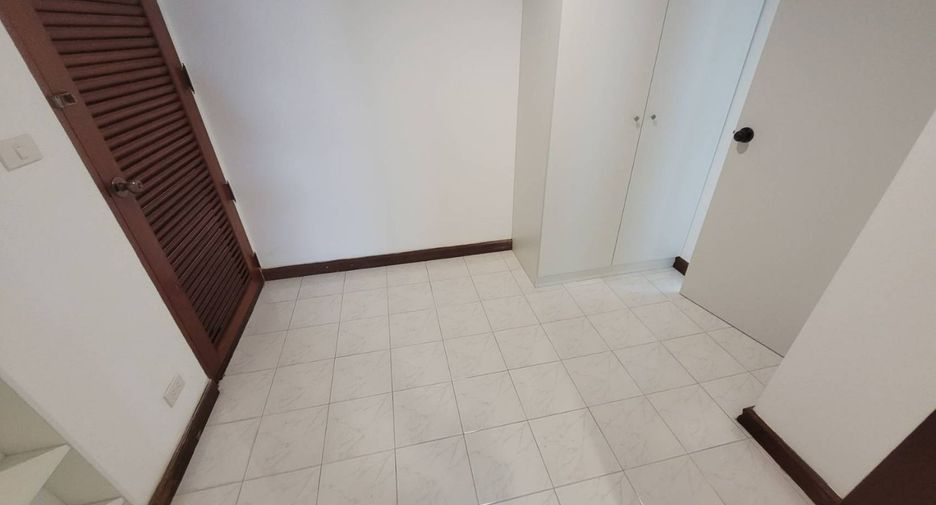 Apartamento en alquiler de 2 habitaciones en Khlong Toei, Bangkok