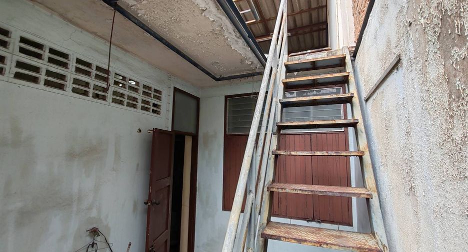 For sale 2 bedrooms retail Space in Khlong San, Bangkok