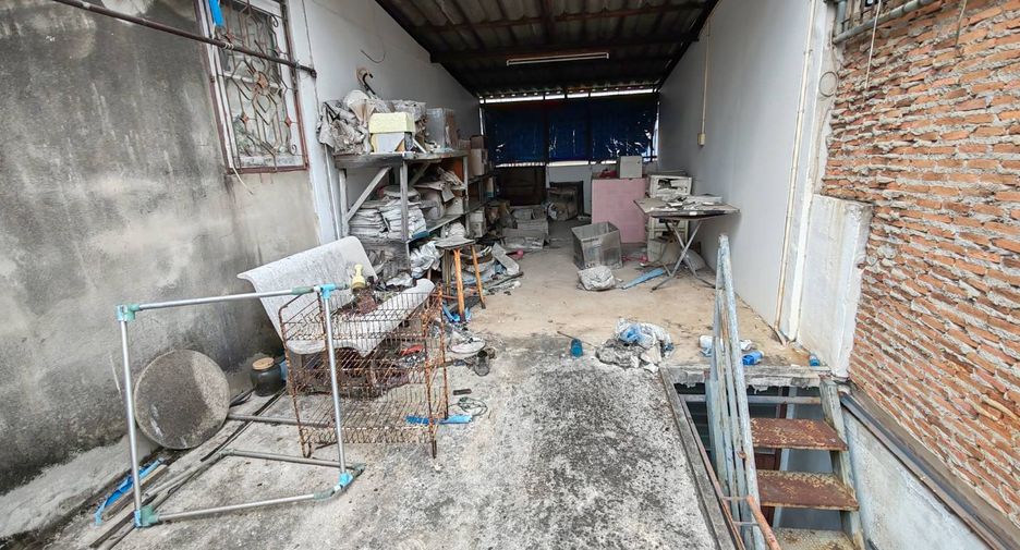 For sale 2 bedrooms retail Space in Khlong San, Bangkok