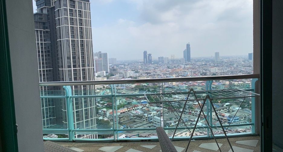 Condo en alquiler de 2 habitaciones en Bang Kho Laem, Bangkok