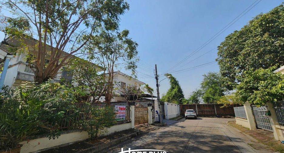 For sale 3 bedrooms house in Bang Khun Thian, Bangkok