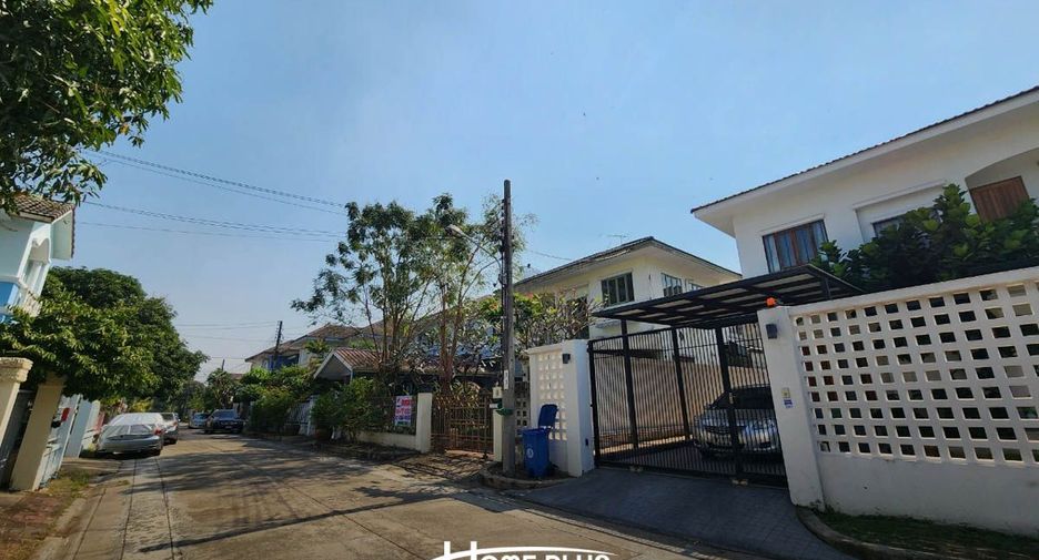 For sale 3 bedrooms house in Bang Khun Thian, Bangkok