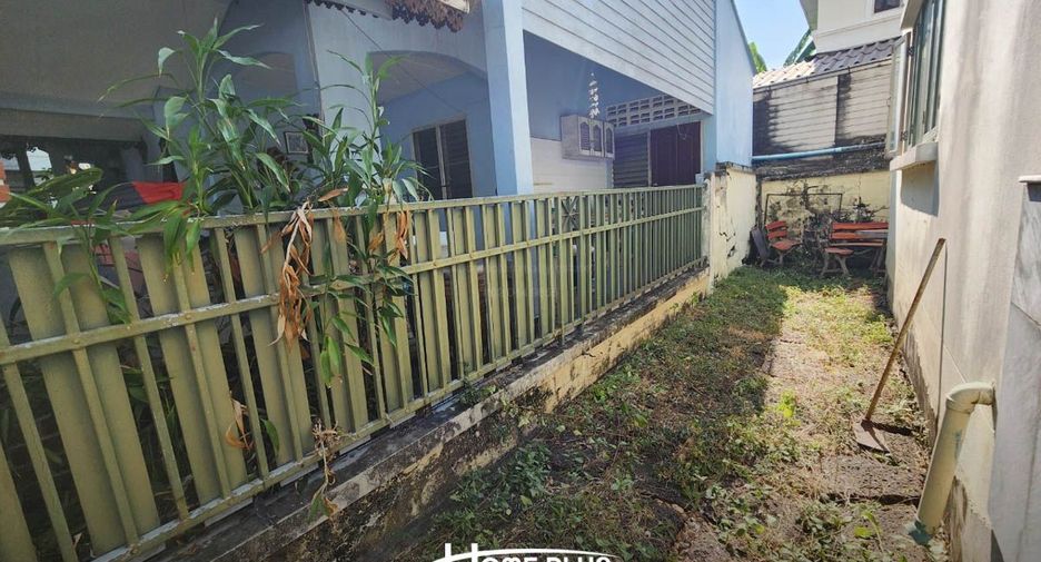 For sale 3 bedrooms house in Bang Khun Thian, Bangkok