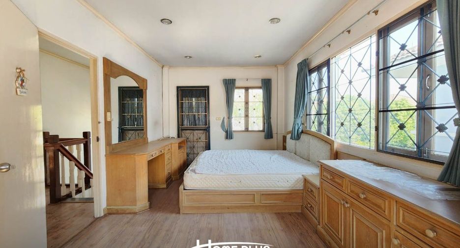 For sale 3 bedrooms house in Bang Khun Thian, Bangkok