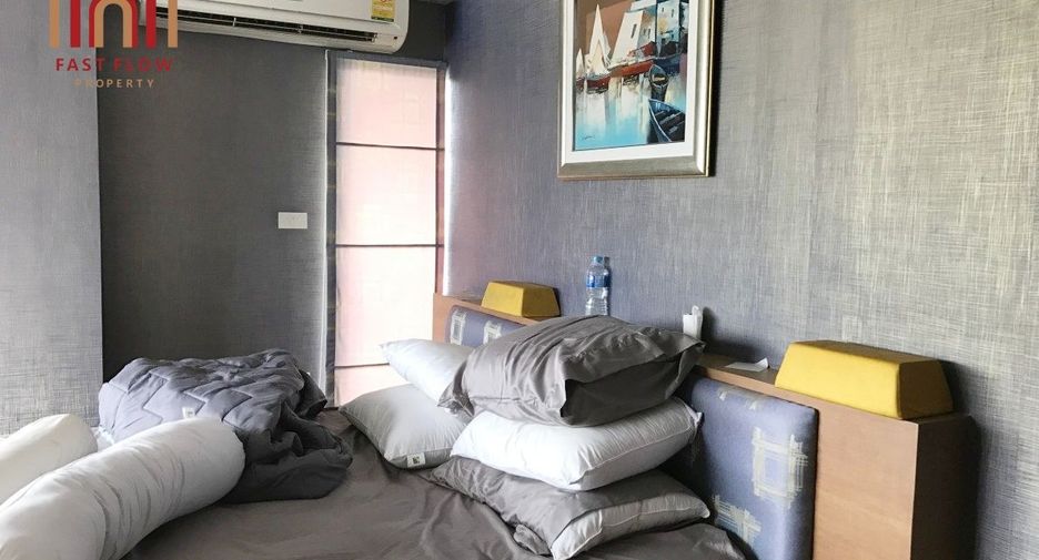 For sale 4 bedrooms condo in Yan Nawa, Bangkok