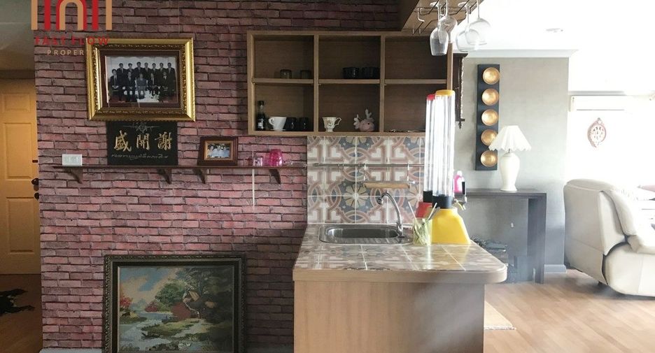 For sale 4 bedrooms condo in Yan Nawa, Bangkok