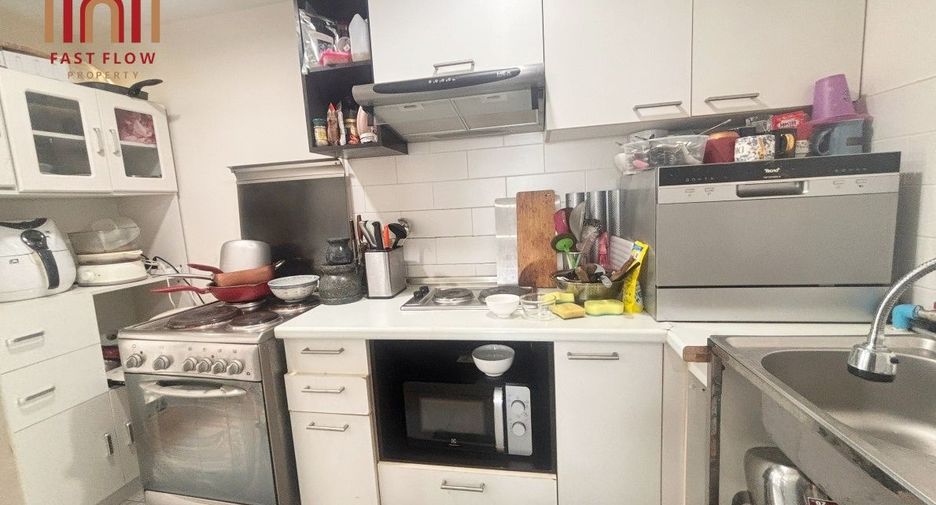 For sale 4 bedrooms condo in Yan Nawa, Bangkok