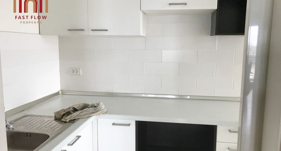 For sale 4 bedrooms condo in Yan Nawa, Bangkok