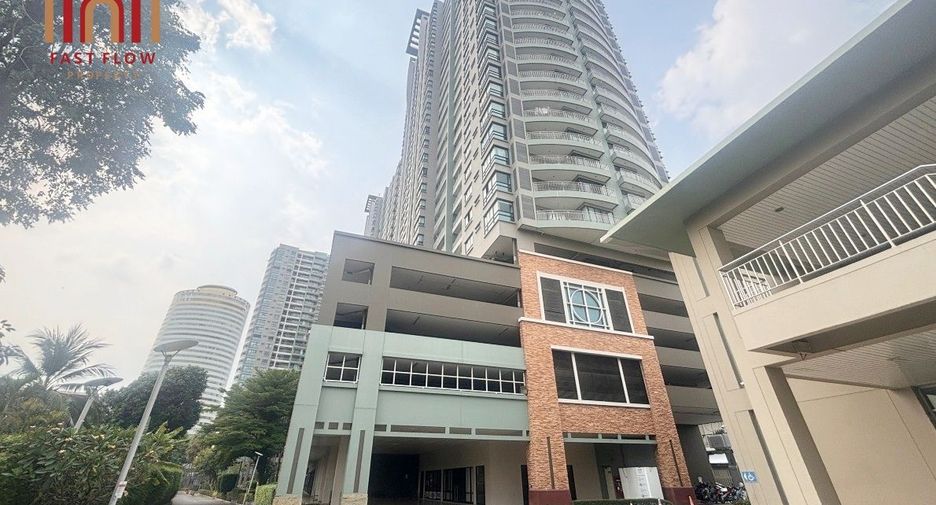 For sale 4 bedrooms condo in Yan Nawa, Bangkok