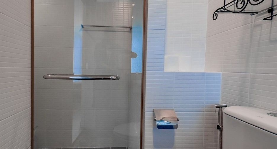 À vendre 1 chambre condo à Lat Phrao, Bangkok