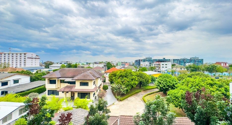 À vendre 1 chambre condo à Lat Phrao, Bangkok