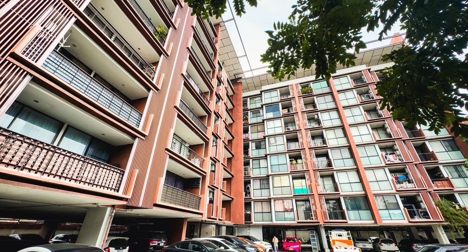 À vendre 1 chambre condo à Lat Phrao, Bangkok