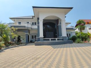 For sale 6 bed house in Mueang Chon Buri, Chonburi