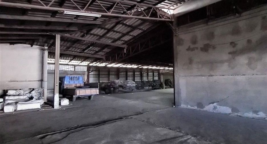 À vendre entrepôt à Phra Pradaeng, Samut Prakan