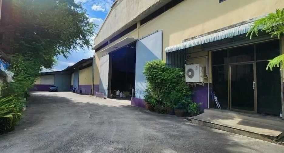À vendre entrepôt à Phra Pradaeng, Samut Prakan