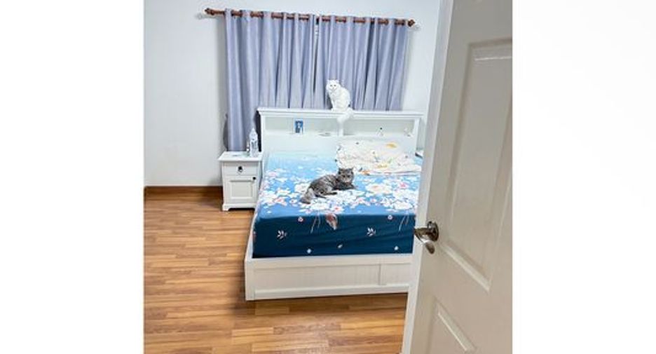 For sale 3 bedrooms townhouse in Phan Thong, Chonburi