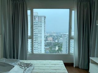 For rent 4 bed condo in Watthana, Bangkok