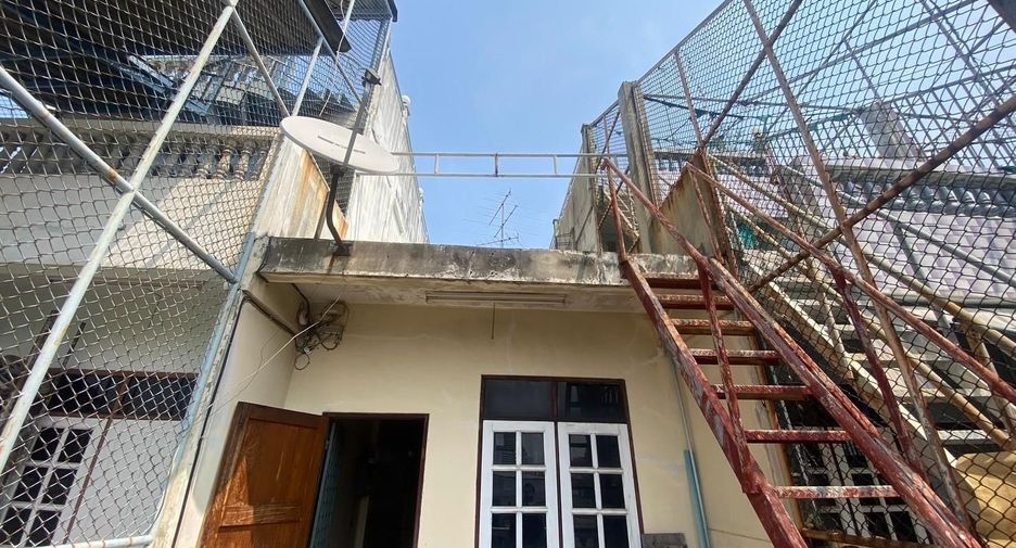 For sale retail Space in Samphanthawong, Bangkok