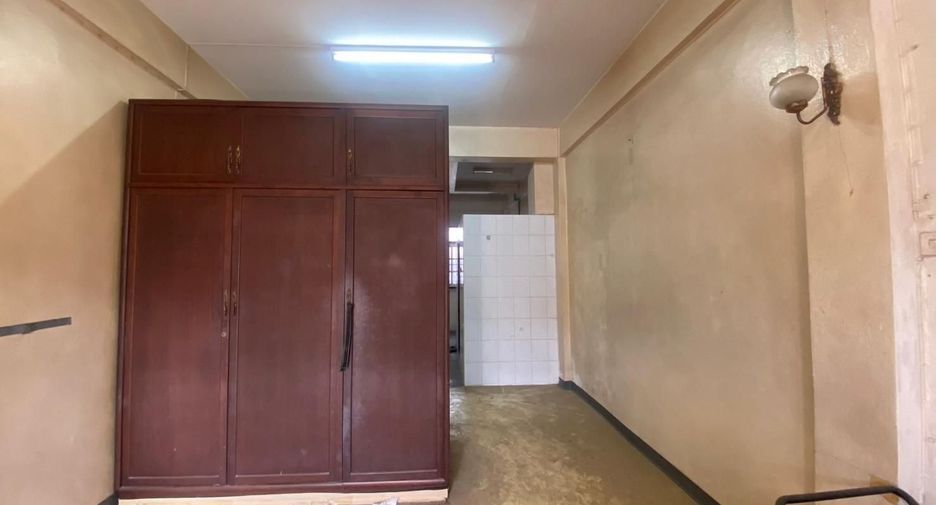 For sale retail Space in Samphanthawong, Bangkok