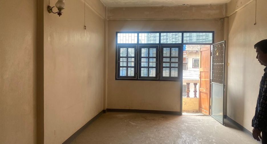 For sale retail Space in Samphanthawong, Bangkok