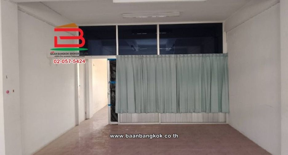 For sale 4 bedrooms retail Space in Sai Mai, Bangkok