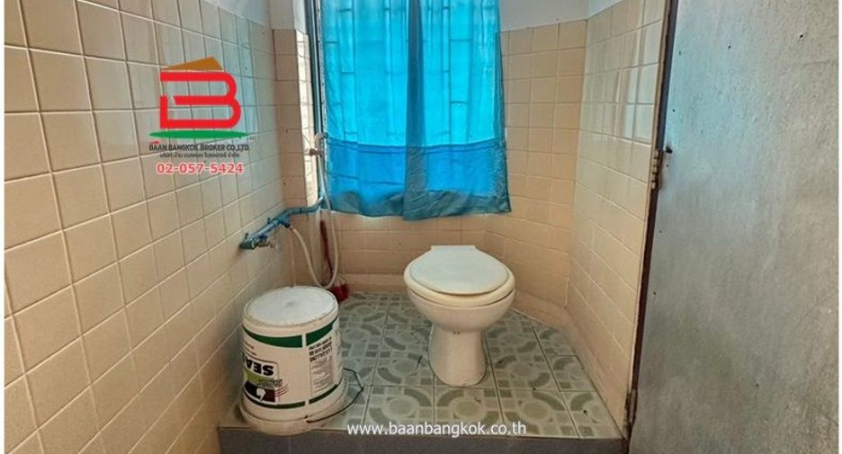 For rent and for sale 4 bedrooms retail Space in Dusit, Bangkok