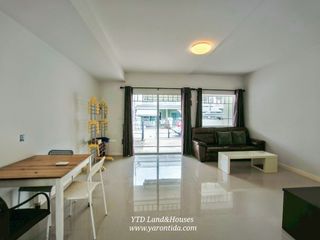 Casa adosada en alquiler de 2 habitaciones en Bang Phli, Samut Prakan