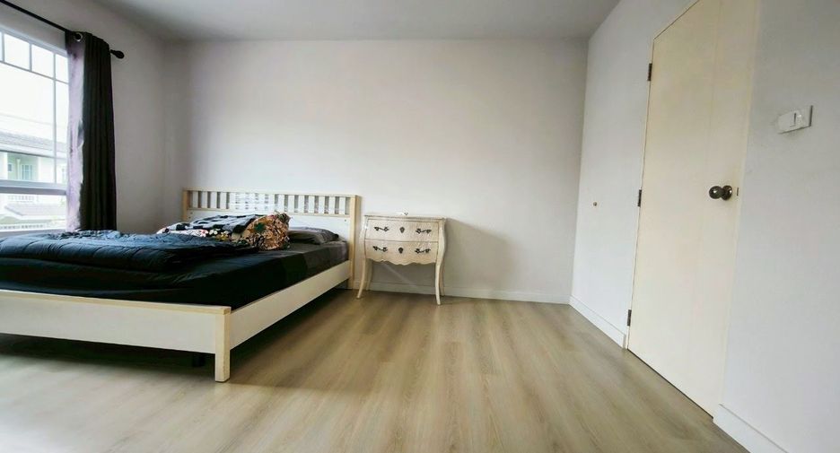 For rent 2 bedrooms townhouse in Bang Phli, Samut Prakan