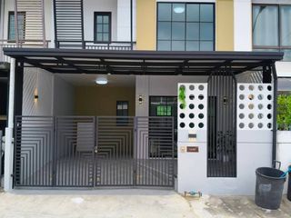For sale 3 bed townhouse in Bang Khen, Bangkok