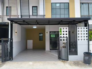 For sale 3 bed townhouse in Bang Khen, Bangkok