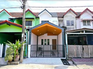 For sale 3 bed townhouse in Min Buri, Bangkok