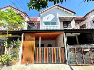 For sale 3 bed townhouse in Bang Khen, Bangkok