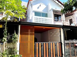 For sale 3 bed townhouse in Bang Khen, Bangkok
