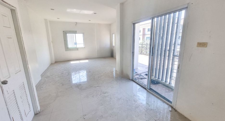 For sale 3 bed house in Phan Thong, Chonburi