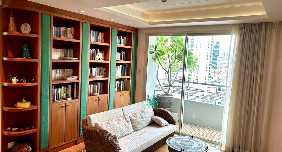 For sale 2 bedrooms condo in Khlong San, Bangkok