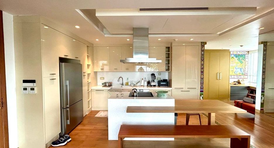For sale 2 bedrooms condo in Khlong San, Bangkok