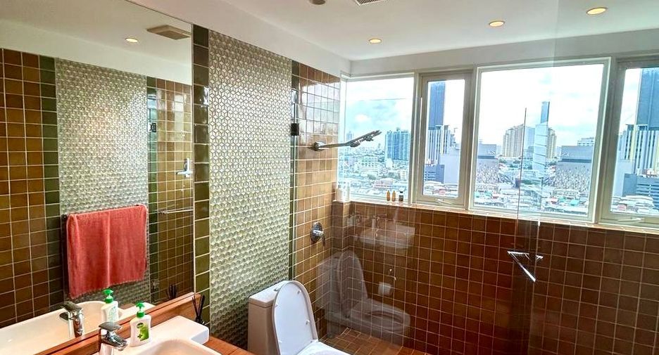 For sale 2 bedrooms condo in Khlong San, Bangkok